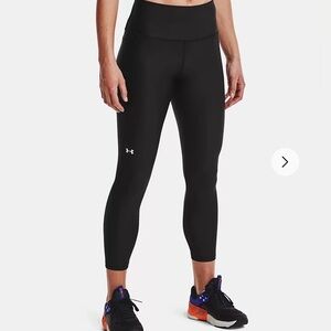 Under Armour Women's High Rise BLACK Tech Ankle Leggings S  Compression $45 NEW